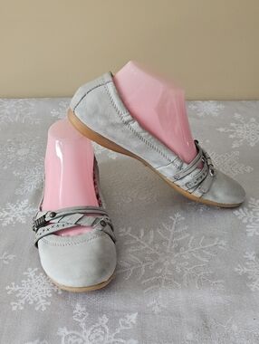 MJUS leather Ballerina Flats  Slip Ons Weathered Grey Elastic On Straps Sz 38